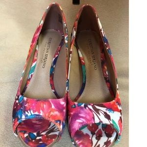 Christian Siriano Pastel Fabric Peep Toe 4" Heels - women size 6